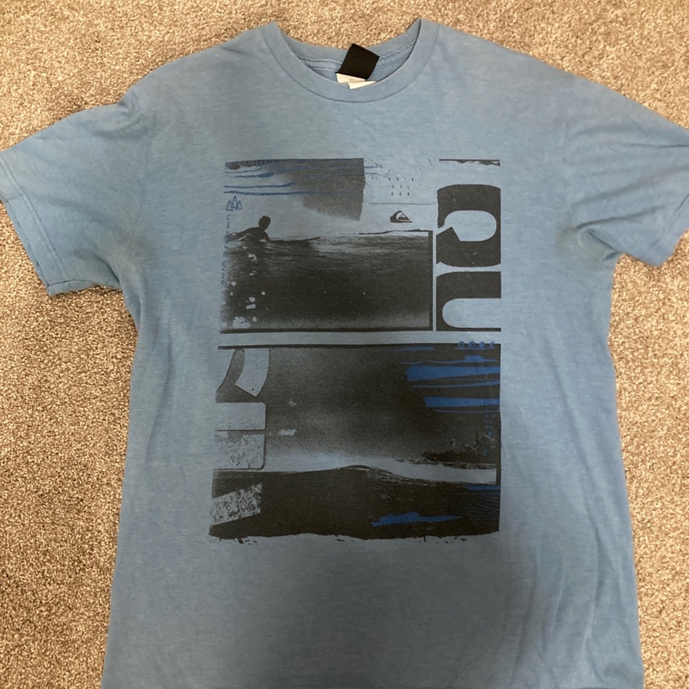 Quicksilver t-shirt